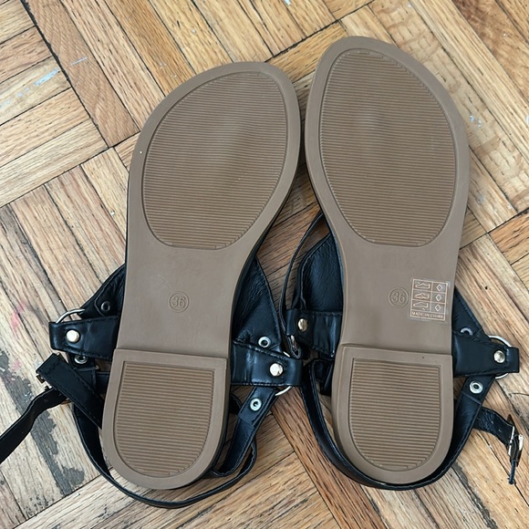 New Women’s Ankle Strap Black Sandals - Picture 2 of 2